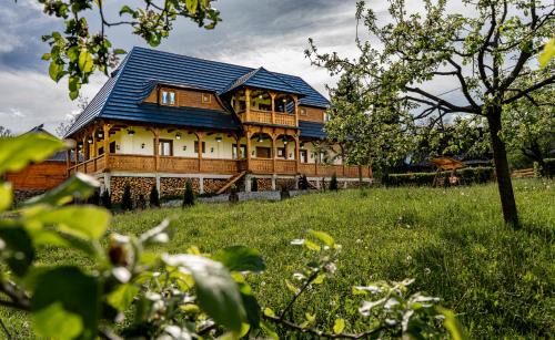 Breb Maison | Breb 335 Accomodation & Garden