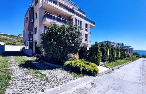 Byala Copropriété | Breeze & Beach Studio 2 (Studio with sea view and close to the beach)
