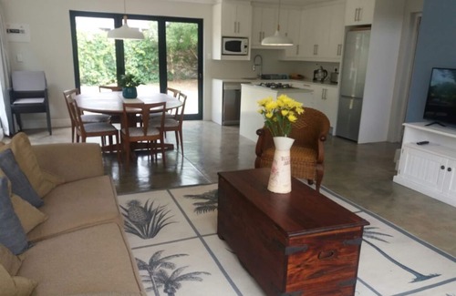 L'Agulhas Maison | Breeze in