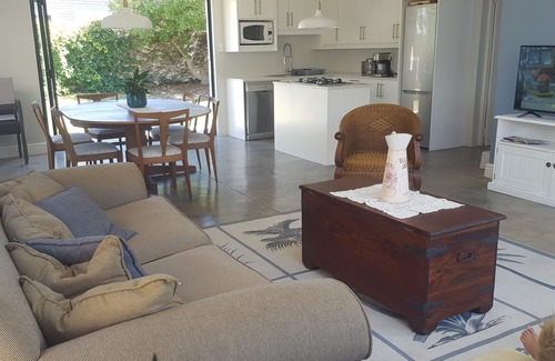 L'Agulhas Maison | Breeze in