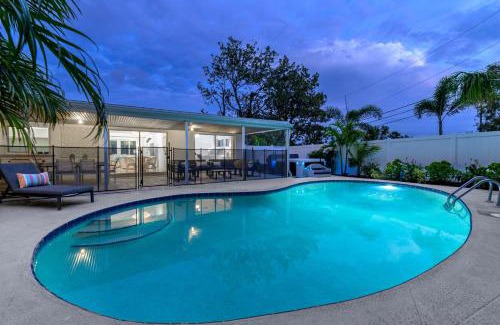 Harbor Hills Maison | Breezy Blue-Pool Hot Tub Minutes to Beach Games