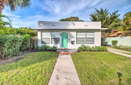 Old Northwood Maison | Breezy Coastal Retreat with Yard, 3 Mi to Palm Beach