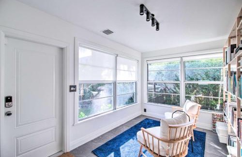 Old Northwood Maison | Breezy Coastal Retreat with Yard, 3 Mi to Palm Beach