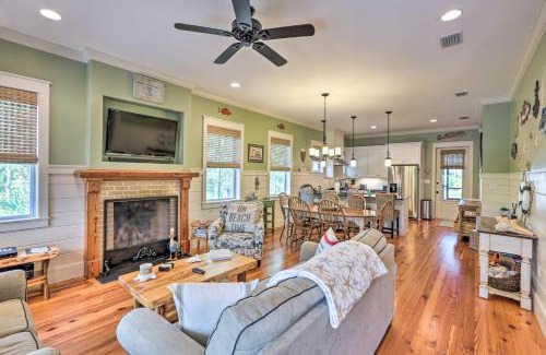Panacea Maison | Breezy Home with Grills, Pool and Beach Access!