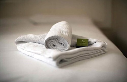 Brentwood Maison | Brentwood Guest House Hotel
