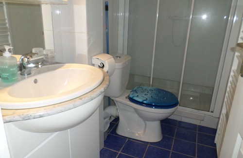 Rive Droite Appartement | BREST Joli T1 bis près port, hypercentre, Capucins. WIFI Stationnement gratuit
