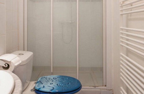 Rive Droite Appartement | BREST Joli T1 bis près port, hypercentre, Capucins. WIFI Stationnement gratuit