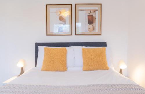 Severn Beach Maison | Brett Stays - Modern - All Mod Cons - SmartTV - BBQ - Sleeps 8