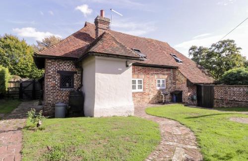Chislet Maison | Brew Cottage