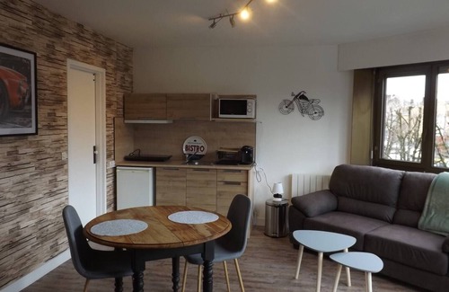 Charleville-Mezieres Appartement | Briand : Beautiful bright apartment, near train station, ideal for couple