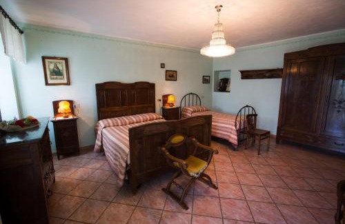 Collina del Negro Lit Et Petit-Déjeuner | Bricco Dei Ciliegi
