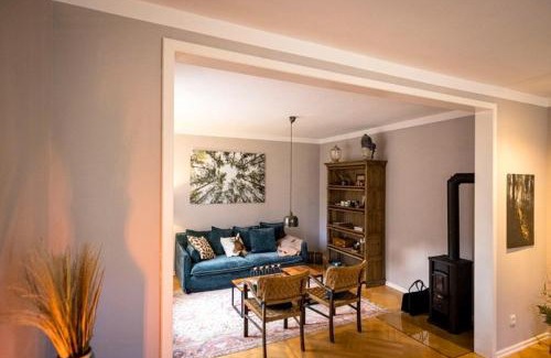 Hoden Maison | Brick House In Secluded Setting