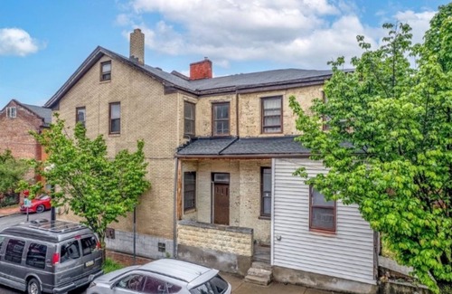 Central Northside Maison | Brick Row Home + 2 Blocks from AGH + stadiums + downtown!