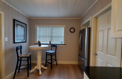 Waseca Maison | Brick & Vine Suite - Newly Remodeled!