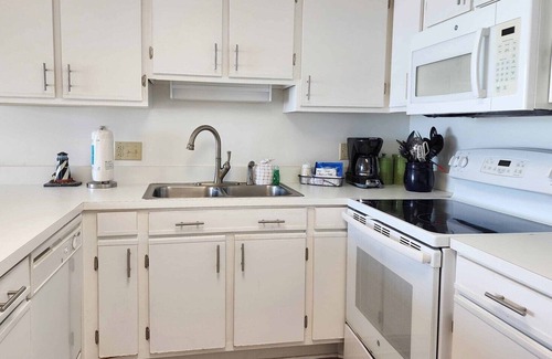 North Litchfield Beach Copropriété | Bridgewater 414 - Oceanfront w/ Lazy River! Nicely Furnished, 2 Bedroom, 2 Bath