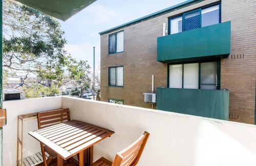 Albert Park Appartement | Bridport Rest - A Relaxed Albert Park Abode