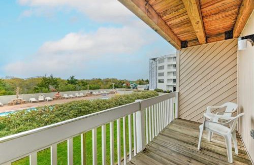 Southend Appartement | Brigantine Condo with Beach Access and Pool Views