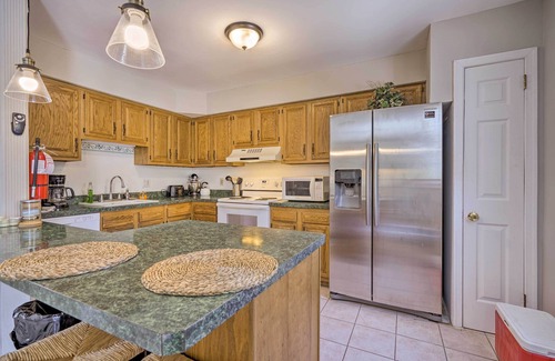Southend Maison | Brigantine Retreat w/ Balconies - Walk to Beach!