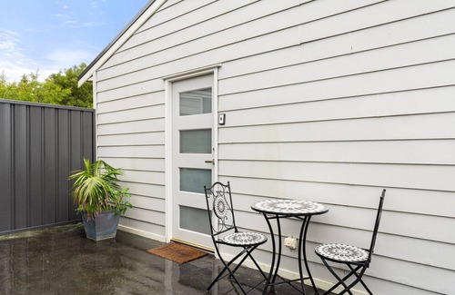 Bomaderry Appartement | Bright 1-Bed Apartment with Garden Views