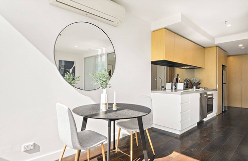 Flemington Appartement | Bright 1BR Apartment Near Maribyrnong River