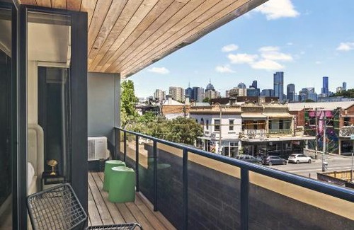 Collingwood North Appartement | Bright 2-Bed Apartment in Fitzroys Heart