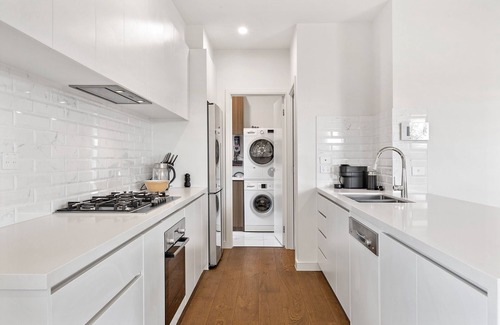 Glenroy Maison | Bright 2-Bed Glenroy Home with Courtyard