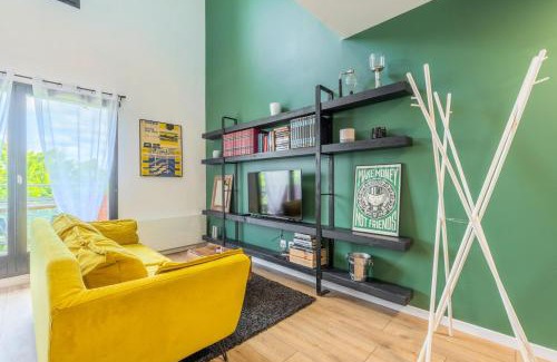 Lambersart Appartement | Bright 2-bedroom apartment w balcony and parking