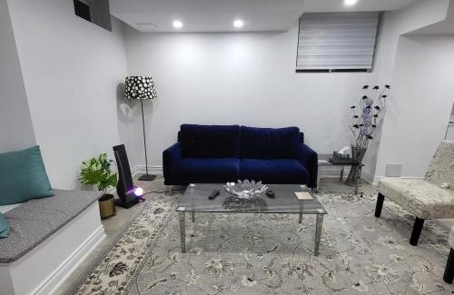 Angus Appartement | Bright 2 Bedroom Basement Apartment in Angus
