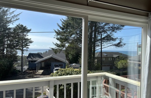 Nelscott Cottage | Bright 2 bedroom with ocean and forest views - pet friendly!