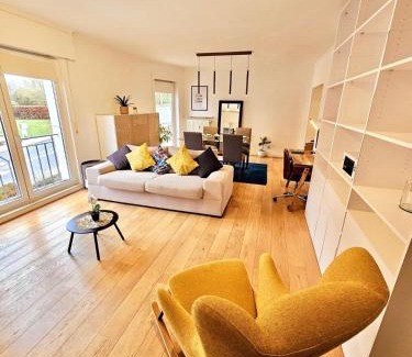 Hesperange Appartement | Bright 2 bedrooms flat w parking&balcony-FENT1