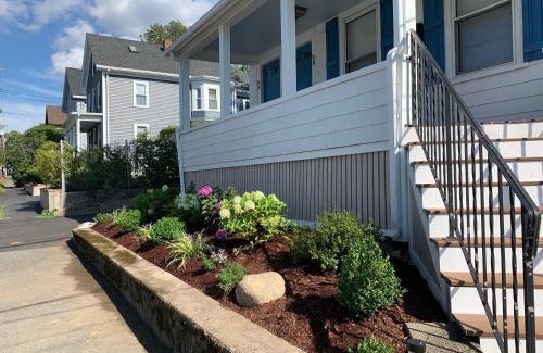 Wakefield Appartement | Bright 2 Br, Pets Welcome, Steps to Lake, Restaurants and Train