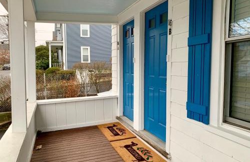 Wakefield Appartement | Bright 2 Br, Pets Welcome, Steps to Lake, Restaurants and Train