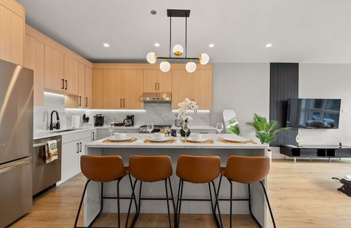 Tri-Taylor Appartement | Bright 2Bed 2Bath in Brand New Pilsen Development