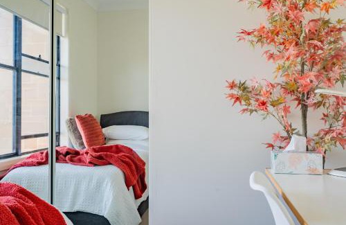 Woodville West Maison | Bright 2BR Home near Beach, Free Parking, WiFi & Full Kitchen