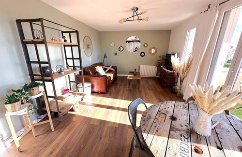 Voisins-le-Bretonneux Appartement | Lumineux 3 pièces avec balcon à 12 min de Versailles et 5 min du Golf National !