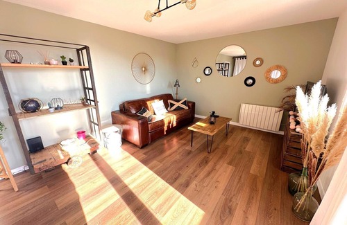 Voisins-le-Bretonneux Appartement | Lumineux 3 pièces avec balcon à 12 min de Versailles et 5 min du Golf National !