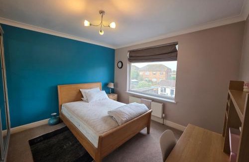 Barkingside Appartement | Bright 3BD Family Home with Garden Barkingside
