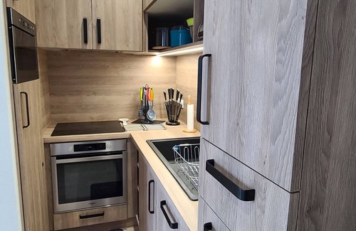 Vittel Appartement | Appartement lumineux 4* pour 2 à Vittel, proche thermes, WiFi, parking gratuit