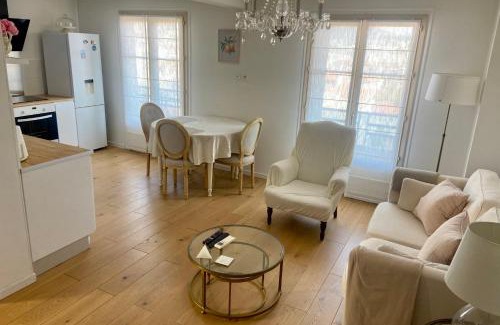 Le Piol Appartement | Bright 50 m apartment with balcony