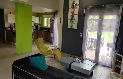 Chateauneuf-sur-Isere Maison | Maison lumineuse climatisée calme et agréable avec nouvelle piscine creusée