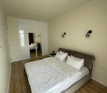 Saburtalo Appartement | Bright & Airy Hideaway