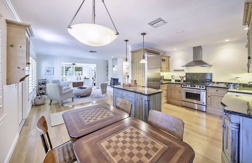 Juno Beach Maison | Bright & Airy Luxury Cottage sur la plage de Juno