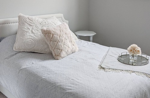 Black Mountain Appartement | Bright and Airy 1 Bedroom Suite