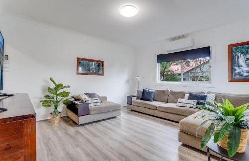 Thirlmere Maison | Bright and airy cosy cottage, close to town