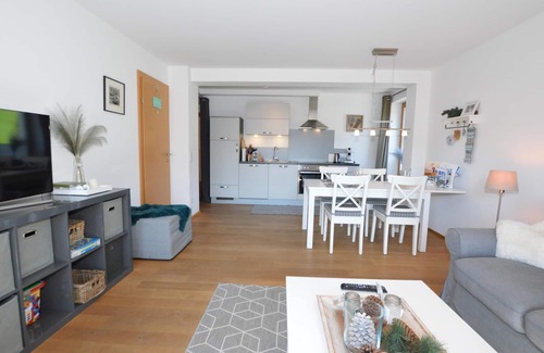 Hinterthal Appartement | Maison claire et soignée avec balcon sud-ouest