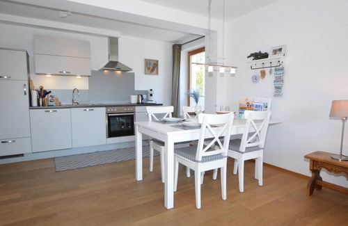Hinterthal Appartement | Maison claire et soignée avec balcon sud-ouest