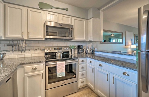 Caswell Beach Copropriété | Condo lumineux et Beachy Oceanfront 1er étage