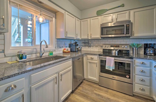 Caswell Beach Copropriété | Condo lumineux et Beachy Oceanfront 1er étage