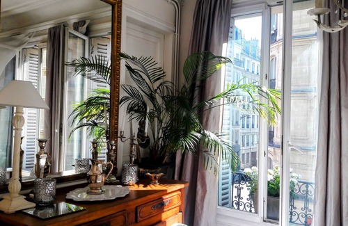 6th Arrondissement Appartement | Appartement Plein Centre, Charmant, Lumineux, à côté de Saint Germain-des-Prés