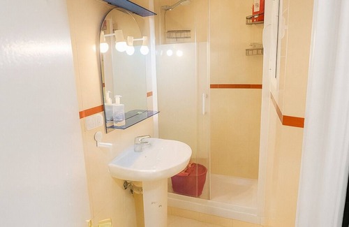 Ciudad Jardin Appartement | Bright and comfortable apartment in the heart of Madrid